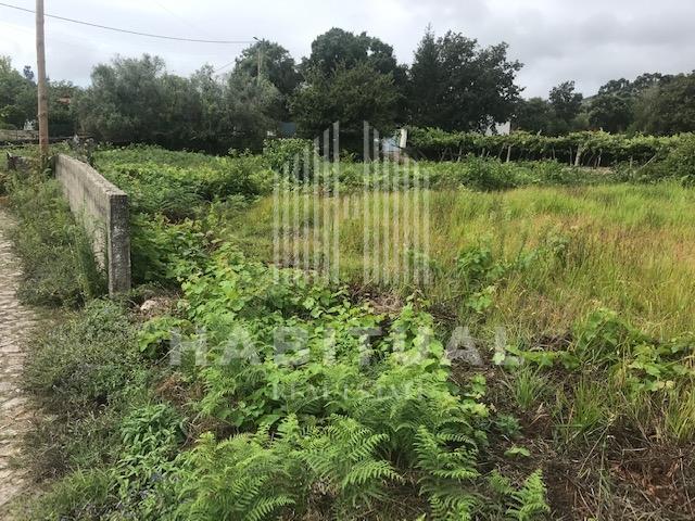 Terreno com 1870 m2  em Riba de Ancora