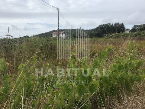 Terreno com 1870 m2  em Riba de Ancora