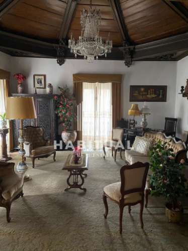 Moradia Isolada T4 em pleno Centro de Viana do Castelo com jardim