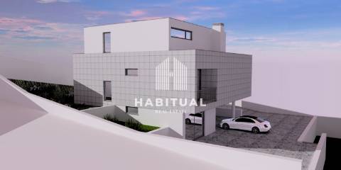 Lote com projeto em Venade