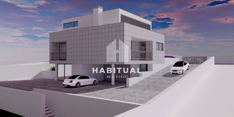 Lote com projeto em Venade