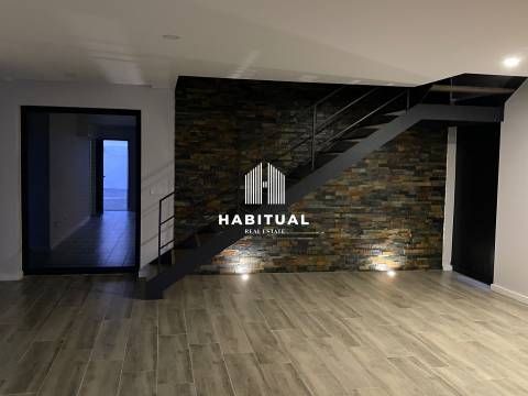 MORADIA T3 EM VALENÇA