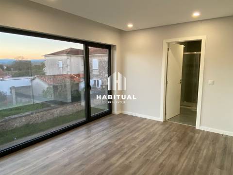 MORADIA T3 EM VALENÇA