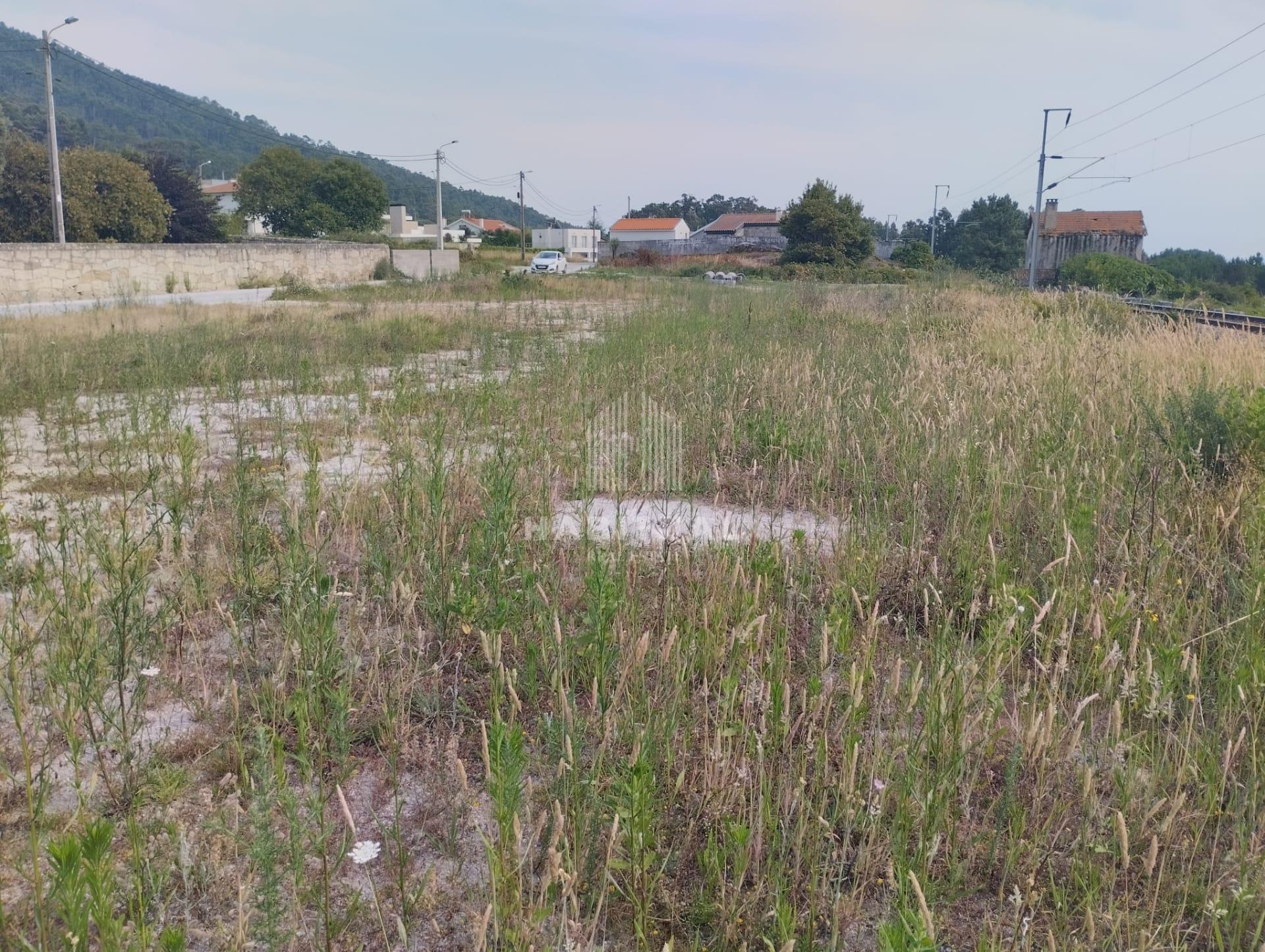 Terreno em Carreço com 498 m2 -Vistas mar