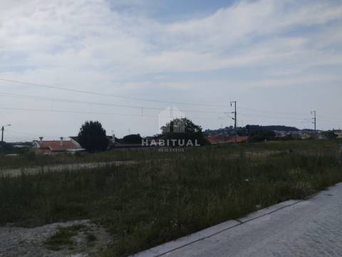 Terreno em Carreço com 498 m2 -Vistas mar