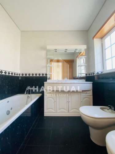 Moradia T4+1 com vistas para o rio Minho