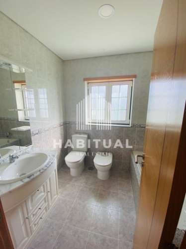 Moradia T4+1 com vistas para o rio Minho