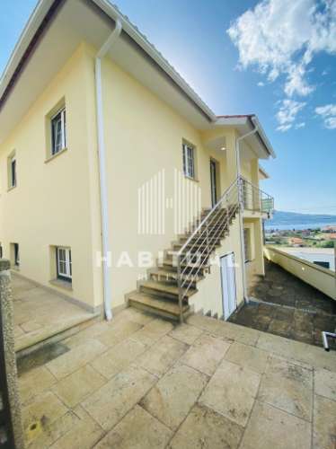 Moradia T4+1 com vistas para o rio Minho