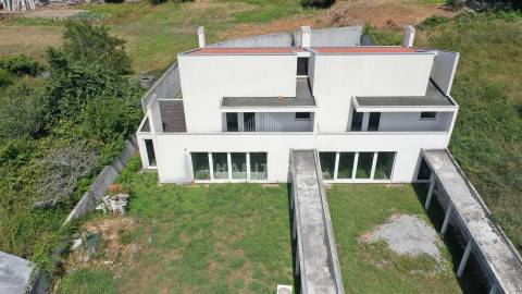 Venda conjunta de 4 Lotes em Afife