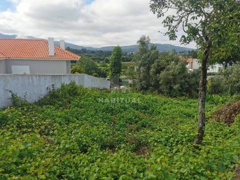 Terreno de construção em Cardielos com 604 m2