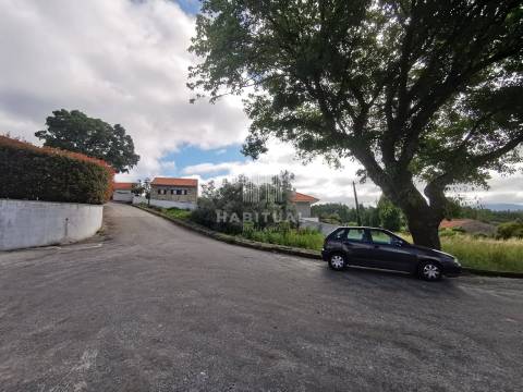 Terreno de construção em Cardielos com 604 m2