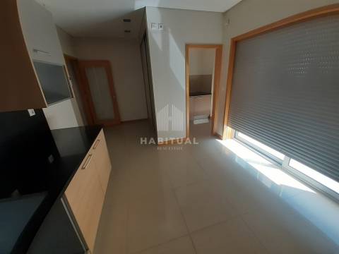 Moradia T3 Triplex em Condominio fechado com piscina e vistas rio  em Seixas