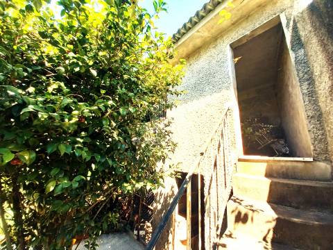 Moradia T3 no Centro de Vila de Prado