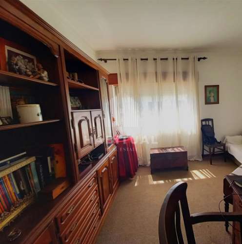 Moradia T3 no Centro de Vila de Prado