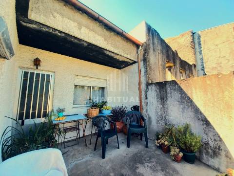 Moradia T3 no Centro de Vila de Prado