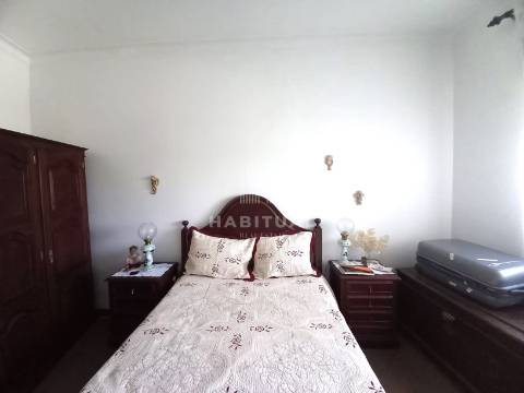 Moradia T3 no Centro de Vila de Prado