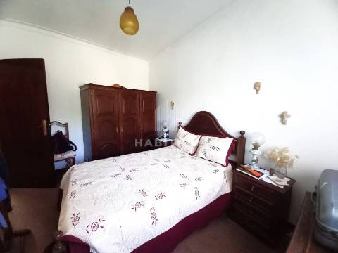 Moradia T3 no Centro de Vila de Prado