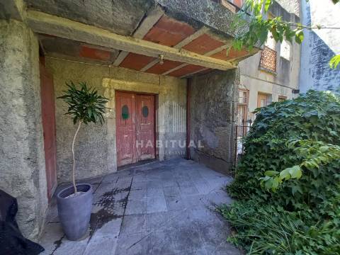 Moradia T3 no Centro de Vila de Prado