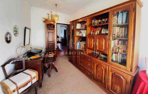 Moradia T3 no Centro de Vila de Prado