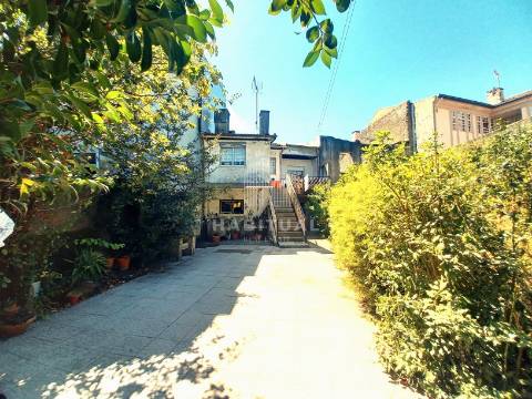 Moradia T3 no Centro de Vila de Prado