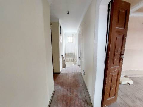 Apartamento T2 com vistas rio em Lanhelas