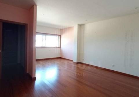 Moradia T3  em Seixas - Condomínio Fechado com Piscina