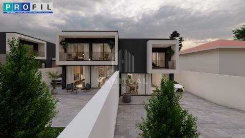 Terreno Urbano com Projeto em Darque - Santoinho