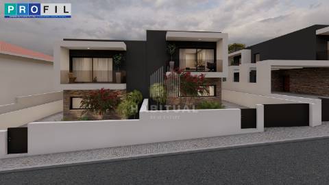 Terreno Urbano com Projeto em Darque - Santoinho