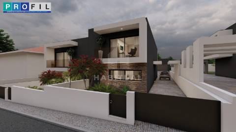 Terreno Urbano com Projeto em Darque - Santoinho