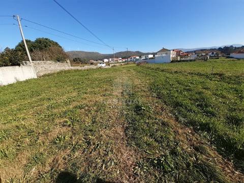 Lote de 1478 m2 destinado a construção em Vila Praia de Âncora