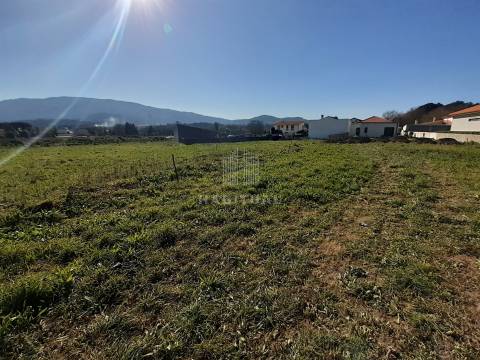 Lote de 1478 m2 destinado a construção em Vila Praia de Âncora