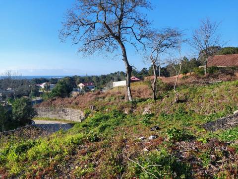 Terreno Vistas Mar com Projeto em Castelo do Neiva
