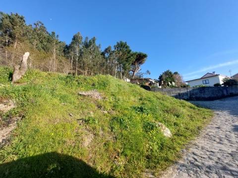 Terreno Vistas Mar com Projeto em Castelo do Neiva