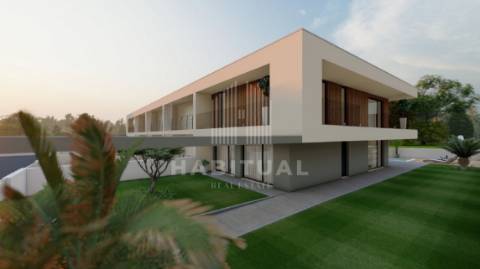 Terreno com Projeto Aprovado para Moradia T4 com Piscina em Vila Nova de Anha