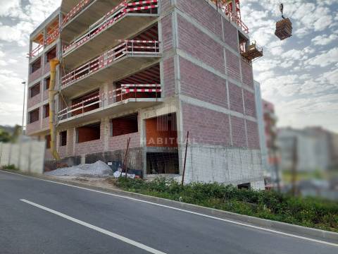 Apartamento T2 Novo em Monserrate