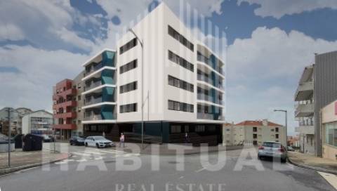 Apartamento T2 Novo em Monserrate