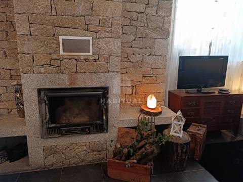 Moradia  Isolada T3  com Piscina em Arcos de Valdevez