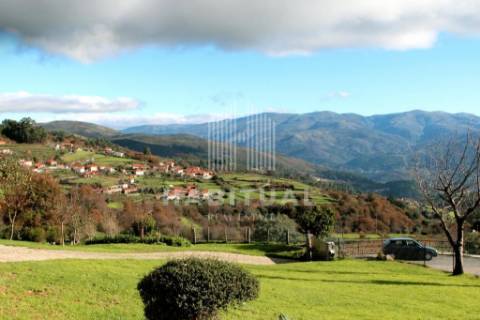 Moradia  Isolada T3  com Piscina em Arcos de Valdevez