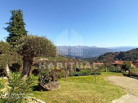 Moradia  Isolada T3  com Piscina em Arcos de Valdevez