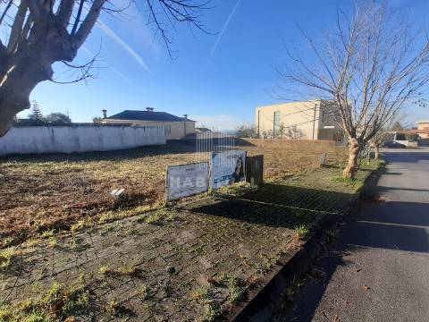 Lote para Construção com Vistas Mar em Areosa