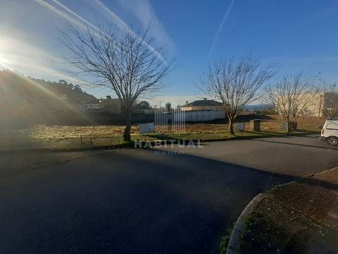 Lote para Construção com Vistas Mar em Areosa