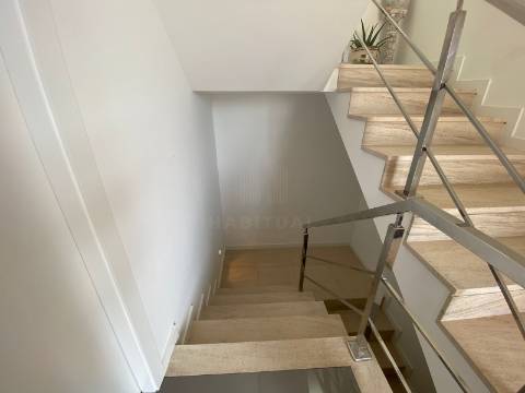 Moradia T4 Junto à Praia em Vila Praia de Âncora