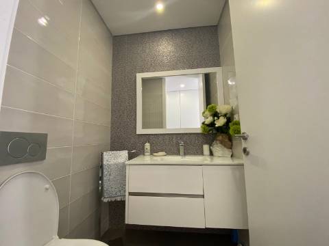 Moradia T4 Junto à Praia em Vila Praia de Âncora