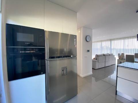 Moradia T4 Junto à Praia em Vila Praia de Âncora