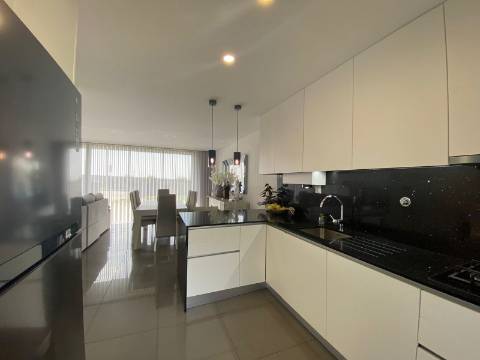 Moradia T4 Junto à Praia em Vila Praia de Âncora