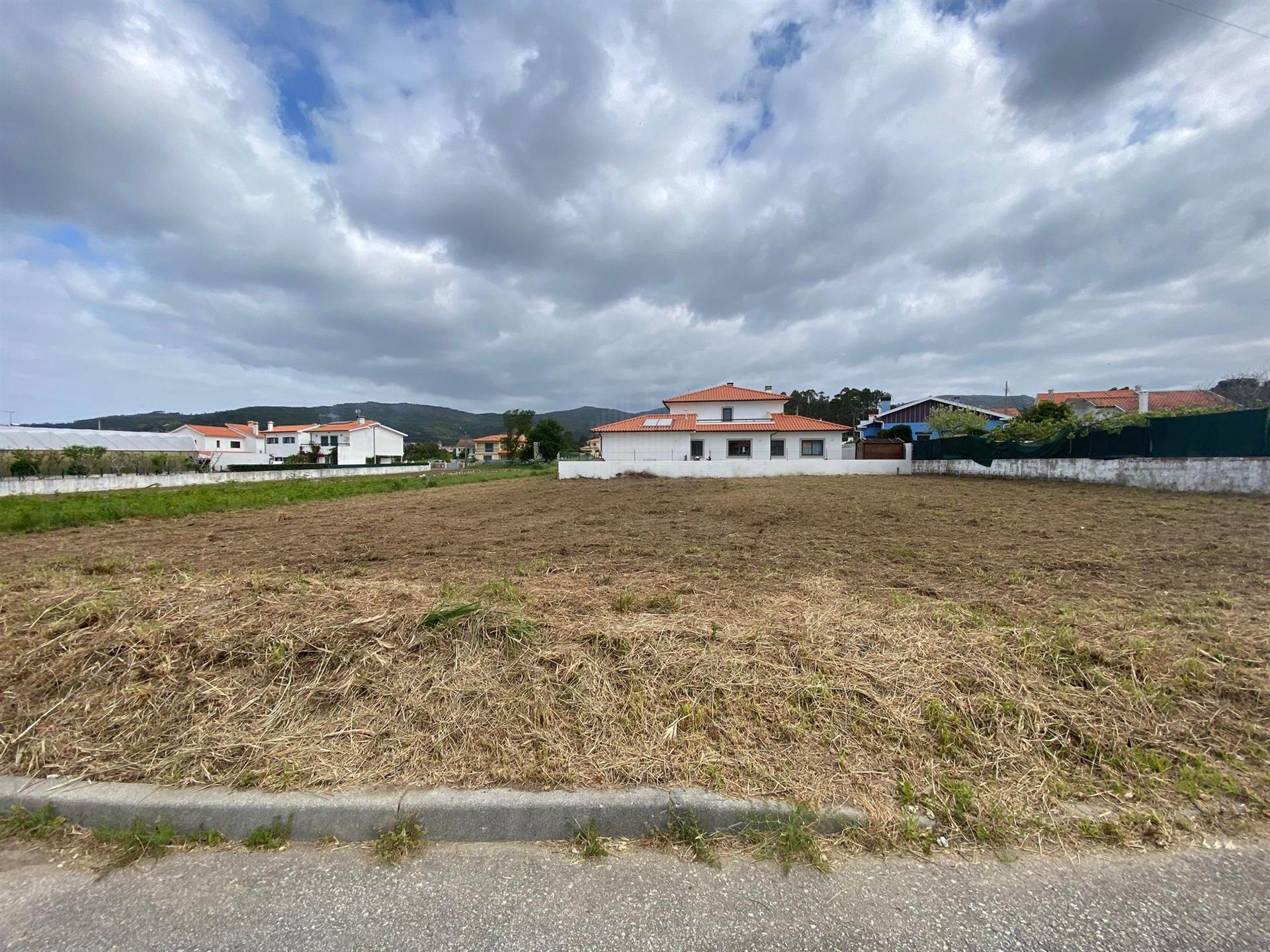 TERRENO EM ÂNCORA COM VIABILIDADE CONSTRUTIVA  ( 1230 M2)