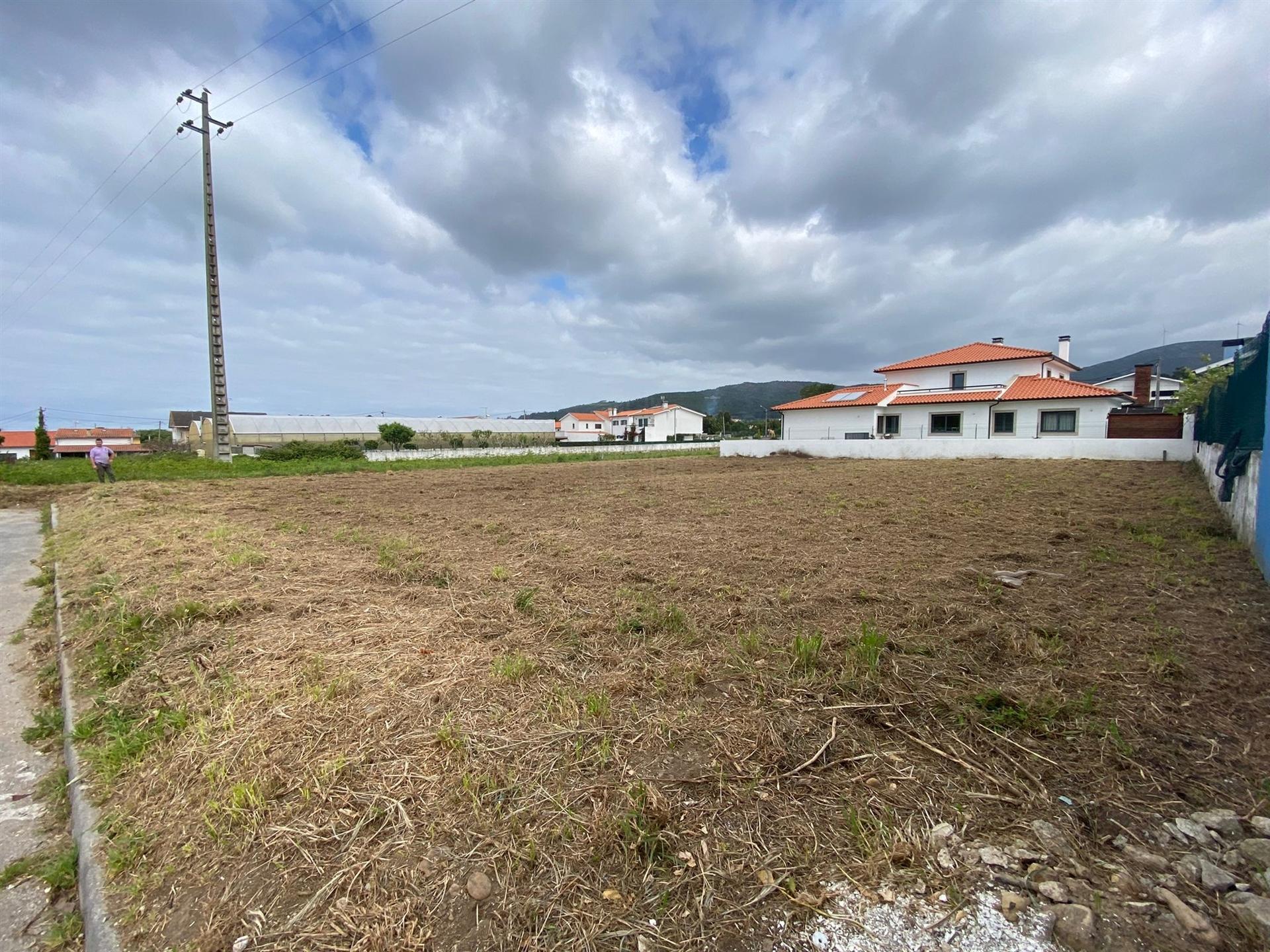 TERRENO EM ÂNCORA COM VIABILIDADE CONSTRUTIVA  ( 1230 M2)