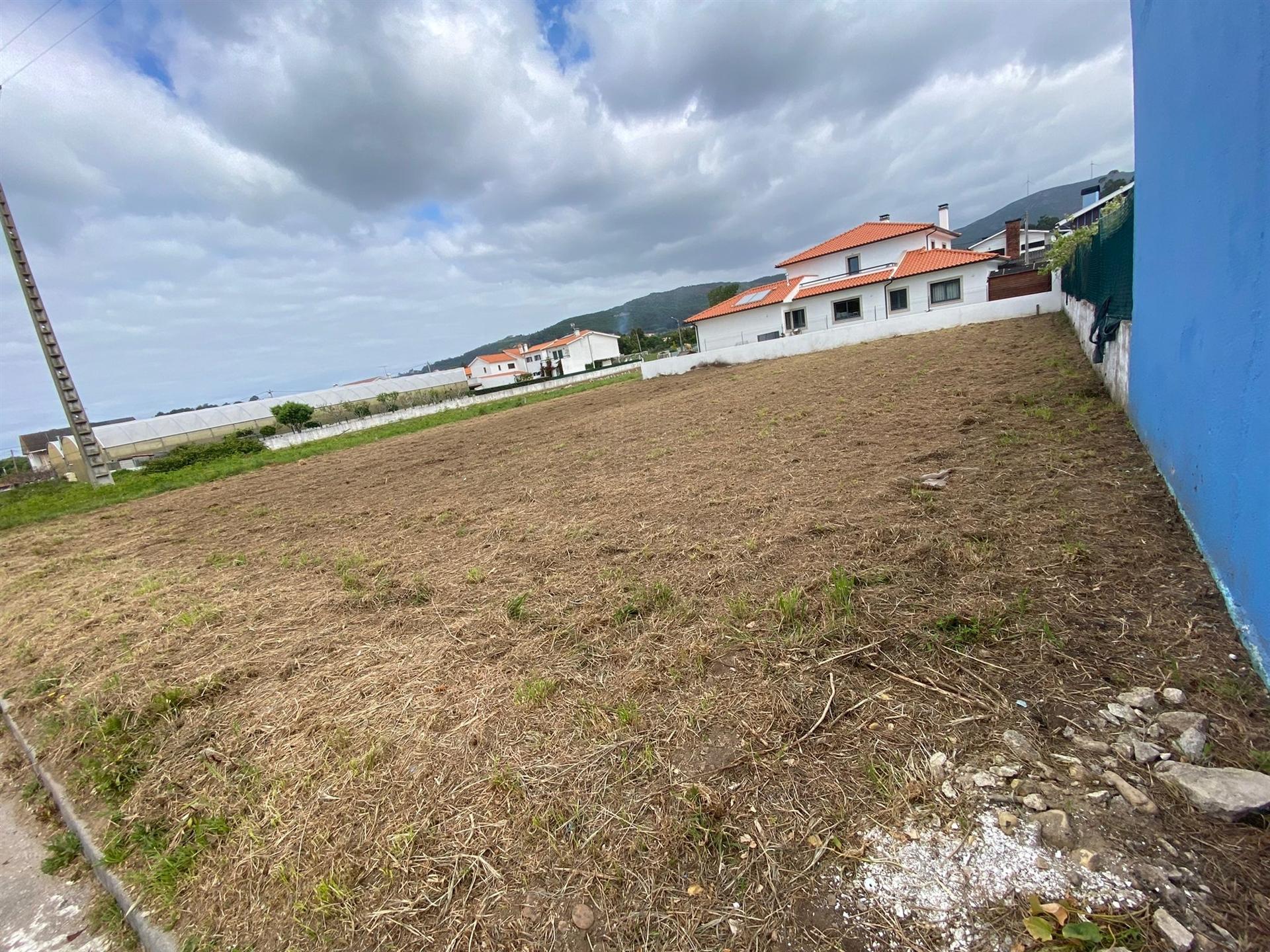 TERRENO EM ÂNCORA COM VIABILIDADE CONSTRUTIVA  ( 1230 M2)