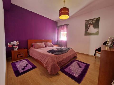 Andar Moradia T3+1 com Logradouro e Garagem na Meadela