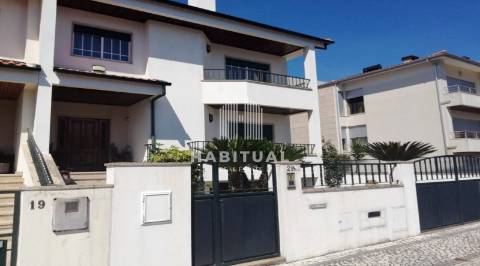 Moradia T4 em Braga (São Victor) com Garagem